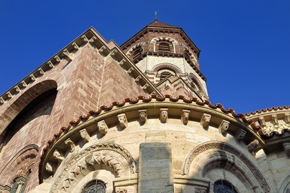 France, Haute Loire, Brioude, the Basilica of Saint-Julien de Brioude in Auvergne Romanesque style, the lantern tower and sculpted modillions on the radiant chapel