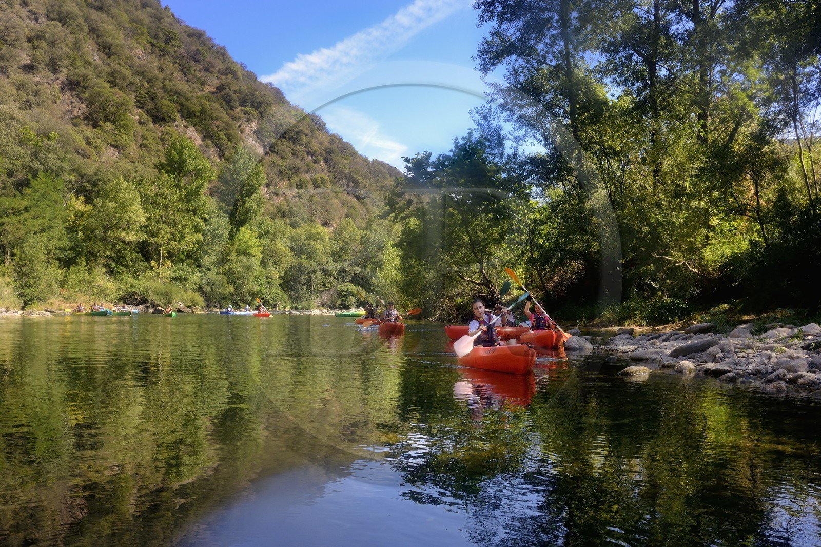 France, Hérault (34), vallée de l' Orb à Roquebrun, descente en canoë-kayak de la rivière Orb