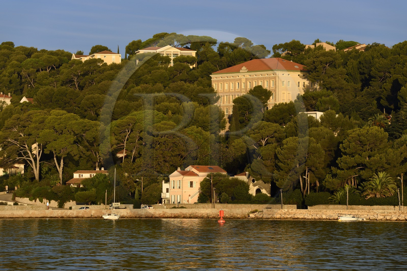 France, Var, the Rade (Roadstead) of Toulon, La Seyne-sur-Mer, area of Tamaris, the villa Tamaris, art center dedicated to the exhibition of contemporary art.