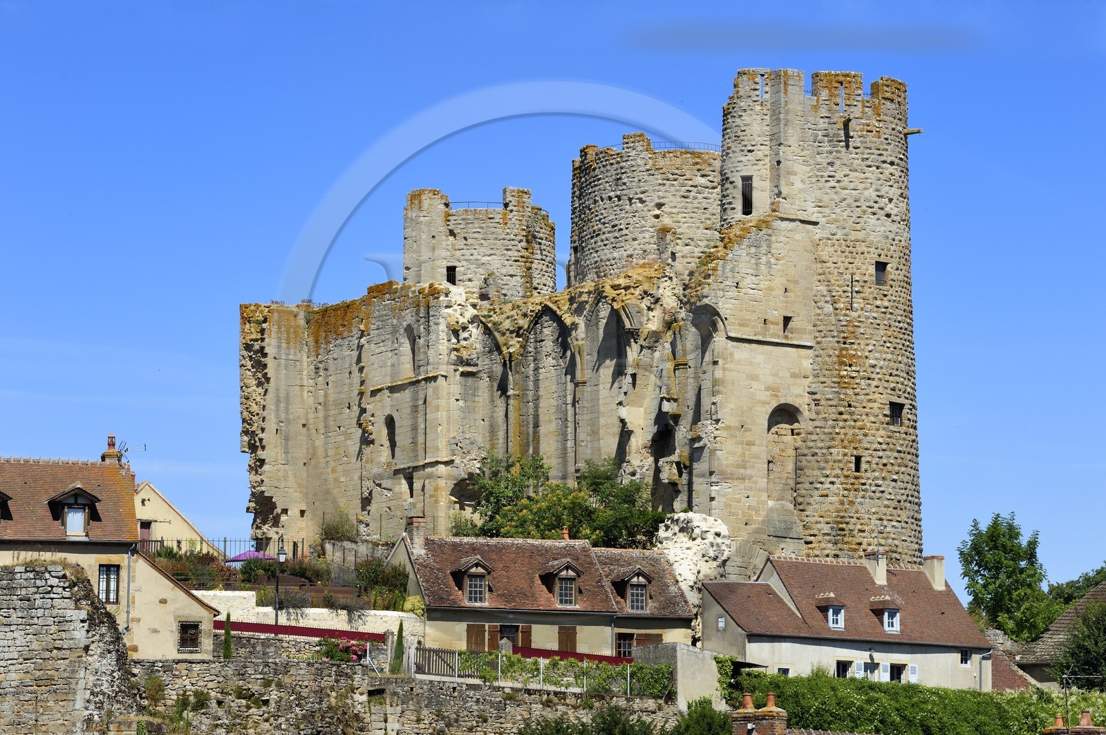 France, Allier (03), ancienne province du Bourbonnais, chateau de Bourbon-l'Archambault du XIIIe siècle