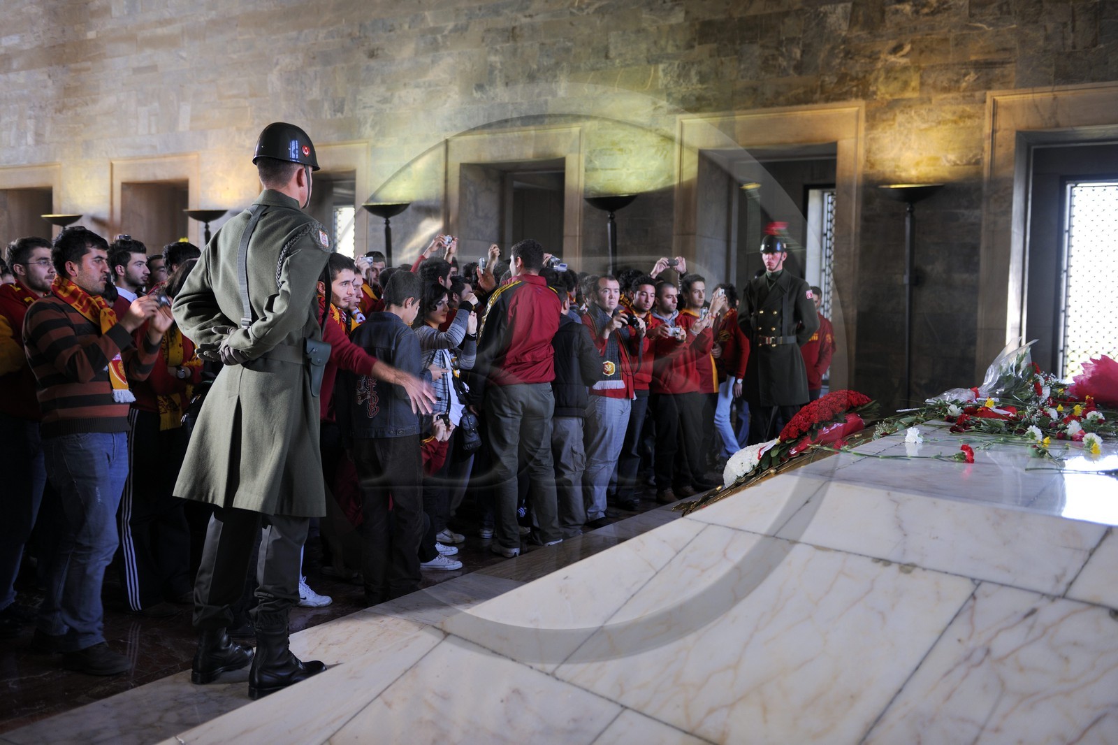 Turkey, Central Anatolia, Ankara, soldiers carrying a bouquet for the supporters of Galatasaray Football Club in the Ataturk Mausoleum