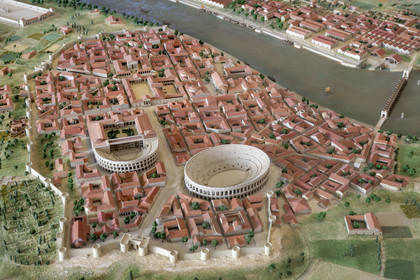 France, Bouches du Rhone, Arles, musée départemental Arles antique, model representing an overall view of the city at the end of antiquity and in particular a restitution of the Pont de Bateau