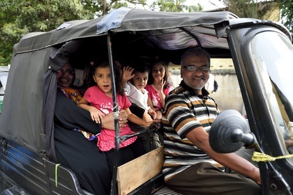 Sri Lanka, province de l'ouest, district de Colombo, Colombo, tuk-tuk dans le quartier de Pettah
