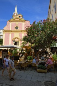 France, Haute-Corse (2B), Calvi, place Crudeli, l’église Sainte-Marie-Majeure