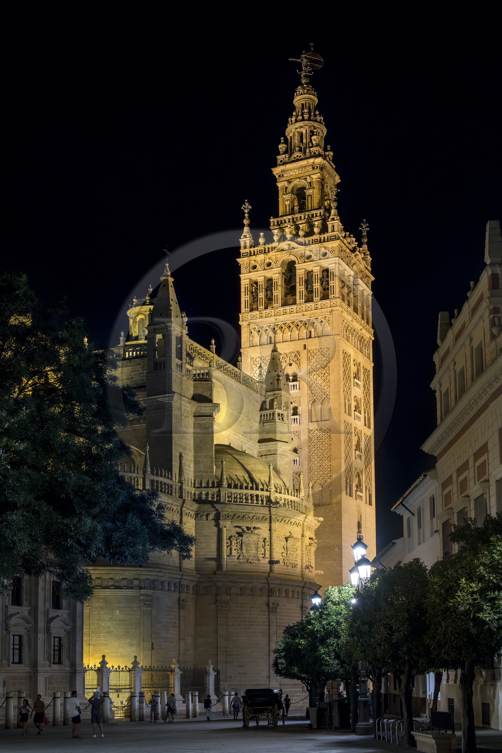 Espagne, Andalousie, Séville, quartier de Santa Cruz, la Giralda, ancien minaret almohade de la Grande Mosquée reconverti en clocher de la cathédrale, classé Patrimoine Mondial de l'UNESCO