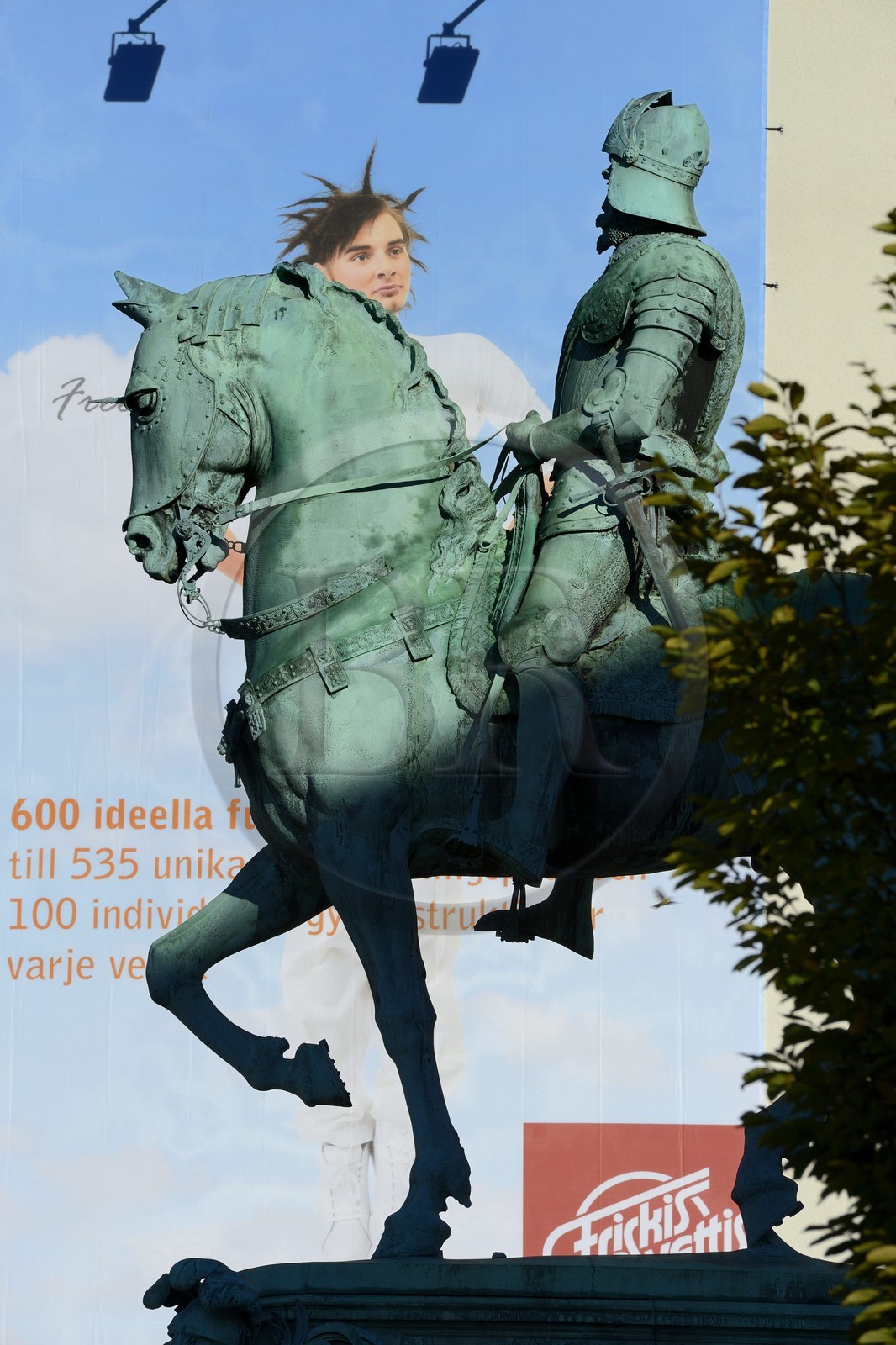 Suède, Västra Götaland, Göteborg (Gothenburg), statue équestre du roi Charles IX place Ostra Larmgatan