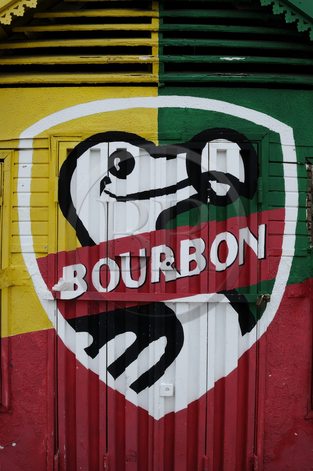 France, Ile de la Reunion, Saint-Gilles-Les-Bains, peinture murale publicitaire pour la bière Bourbon aussi appelée Dodo