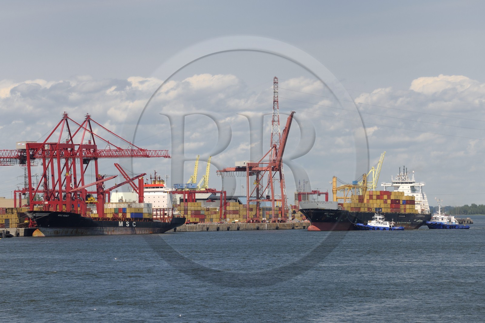 Canada, province de Québec, Montréal, le port de commerce sur le fleuve Saint-Laurent