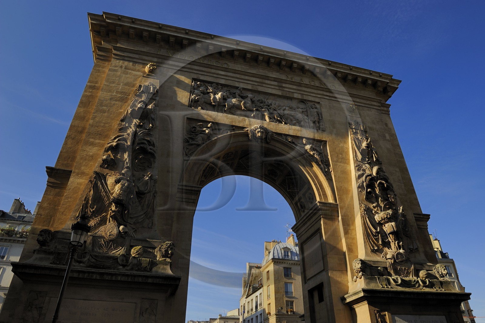 France, Paris (75), la porte Saint-Denis, commanditée par Louis XIV, boulevard Bonne nouvelle
