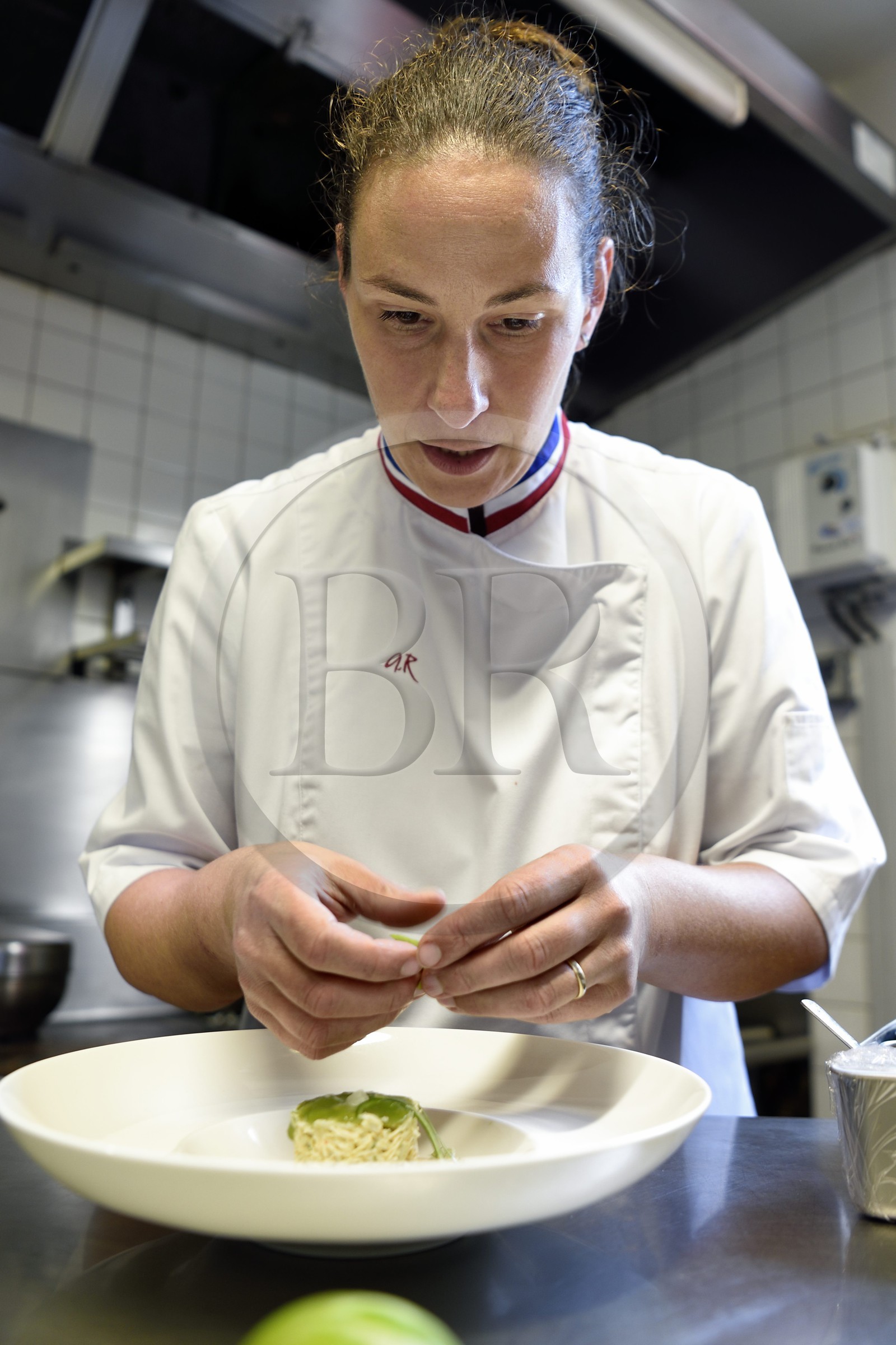 France, Pyrénées-Atlantiques (64), Pays-Basque, Biarritz, restaurant les Rosiers, la chef de cuisine et Meilleur Ouvrier de France Andrée Rosier