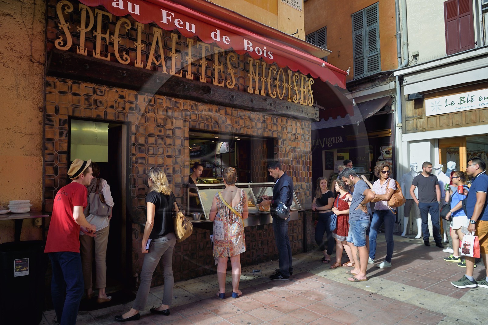 France, Alpes-Maritimes, Nice, Old Town, Restaurant René Socca, institution of the old town offering socca, a flat cake and speciality of the region