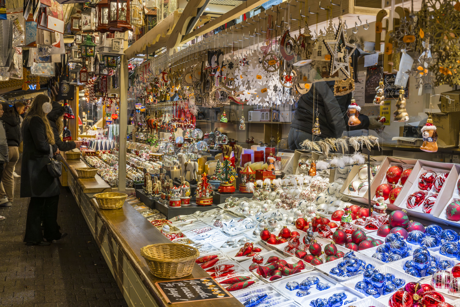 France, Bas Rhin, Strasbourg, old town listed as World Heritage by UNESCO, sale of balls and other Christmas decorations on the Christmas market (Christkindelsmarik) in Place Broglie