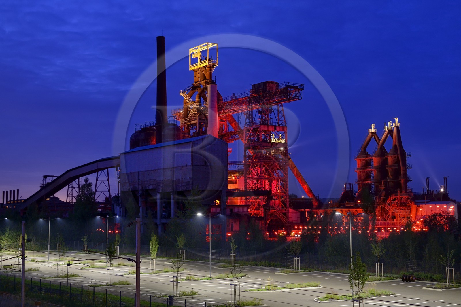 France, Moselle, Fensch Valley, Uckange steel mill, Blast furnace U4 park highlighted by Tous Les Soleils (All the Suns) by the visual artist (C) Claude Lévêque