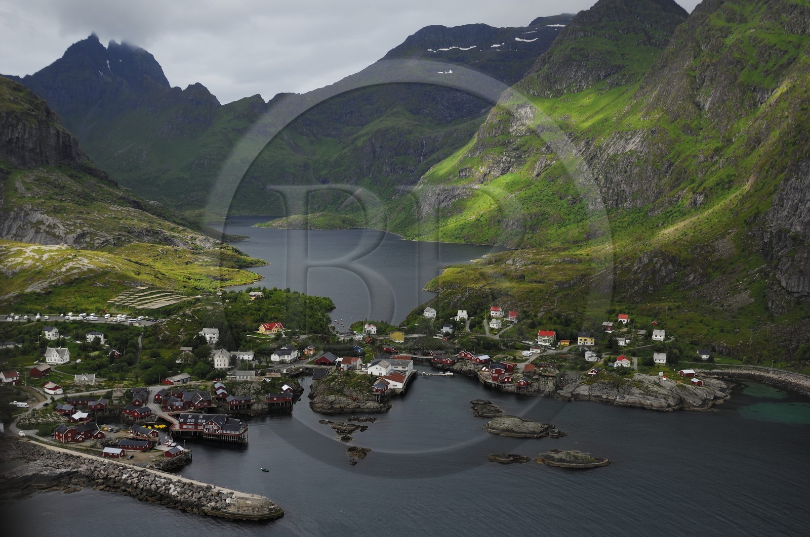 Norvège, Nordland, Iles Lofoten, Ile de Moskenes, village de pêcheurs de A (Å) (vue aérienne)
