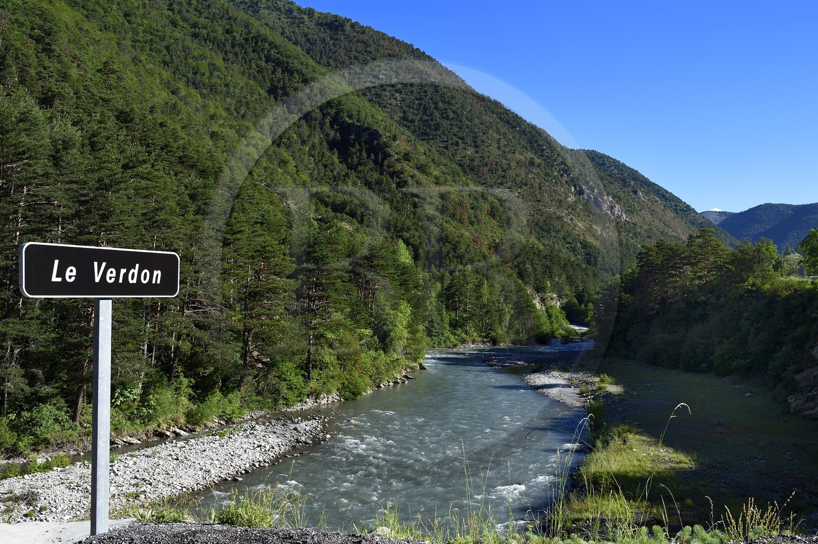 France, Alpes de Haute Provence, Thorame-Haute, the Verdon river on the D955 bridge