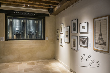 France, Côte-d'Or (21), les climats de Bourgogne classés Patrimoine Mondial de l'UNESCO, Beaune, Maison Champy, plus ancienne maison de négoce de vins de Bourgogne fondée en 1720, la cuverie de style Eiffel où Louis Pasteur réalisa ses premiers travaux sur la conservation du vin et des aliments