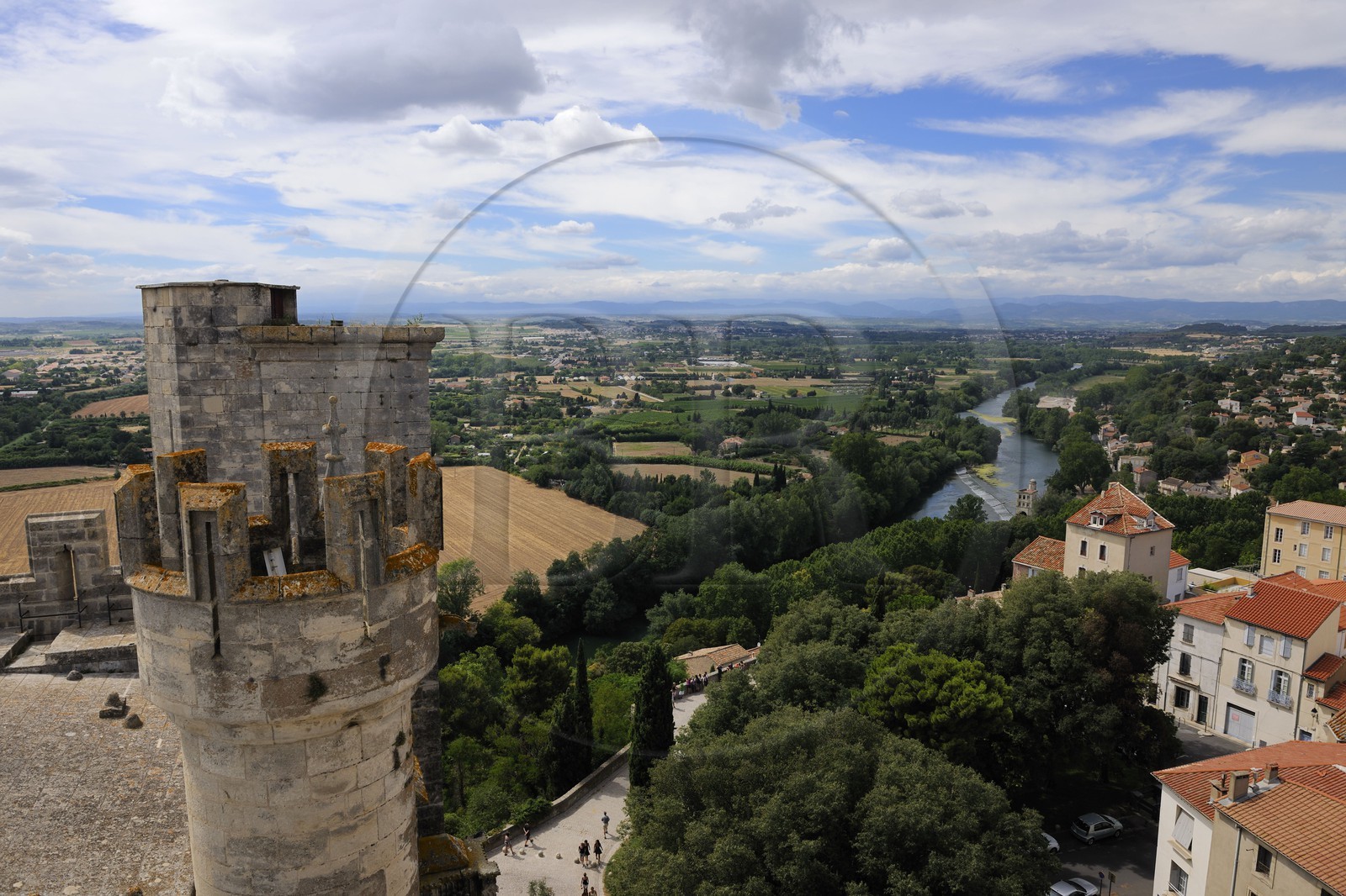 France, Hérault (34), Béziers, vue sur la rivière Orb depuis la cathédrale Saint-Nazaire