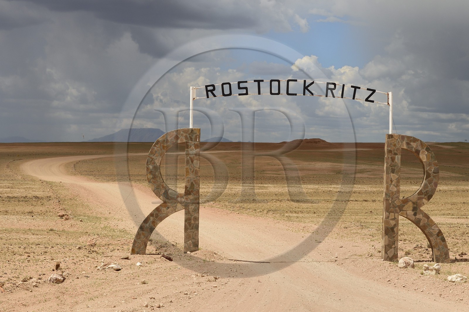Namibie, région de Khomas, désert du Namib, porte du Rostock Ritz Desert Lodge