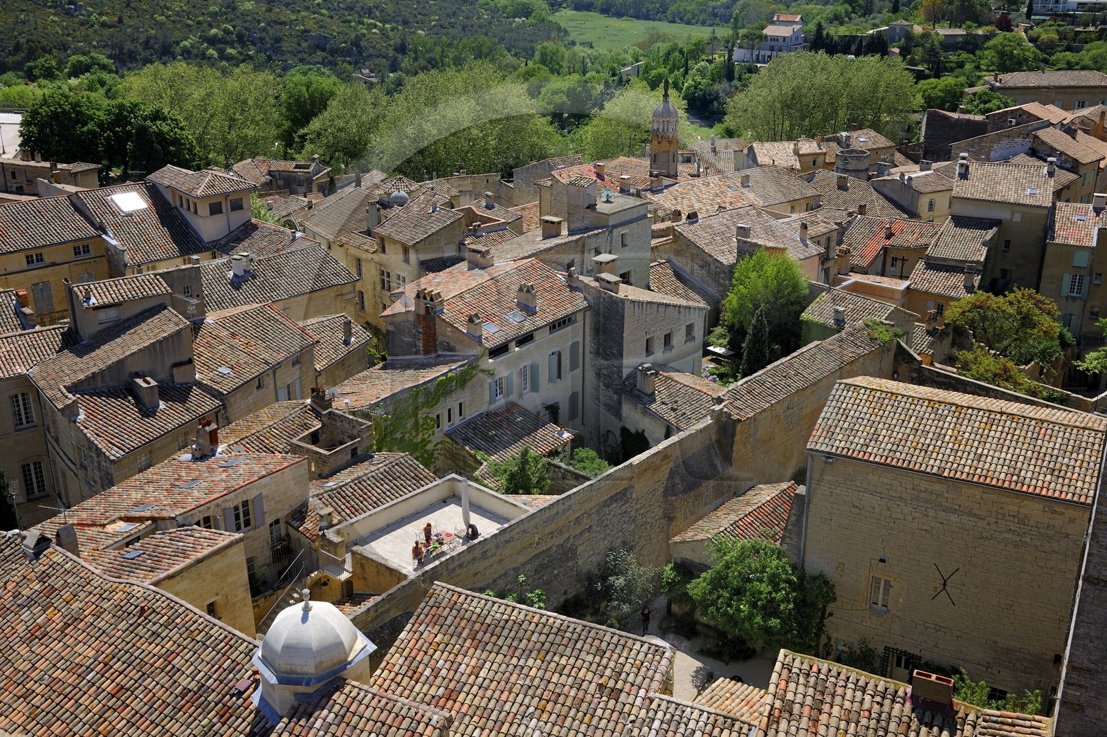 France, Gard (30), Uzès, les toits de la vieille ville