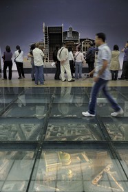 France, Paris (75), le musée d'Orsay, maquette du quartier de l’Opéra au sol et Opéra Garnier de Paris, maquette de la coupe longitudinale entre 1984 et 1986 Maquette de Richard Peduzzi