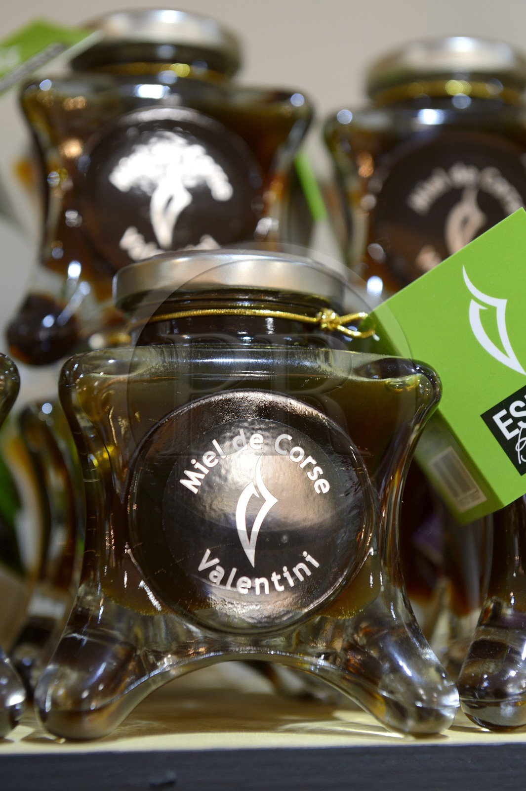 France, Corse-du-Sud (2A), Ajaccio, le concept store Bio Kinov, miel corse