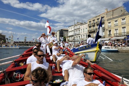 France, Hérault (34), Sète, canal Royal, fête de la Saint Louis, joutes sètoises, les rameurs