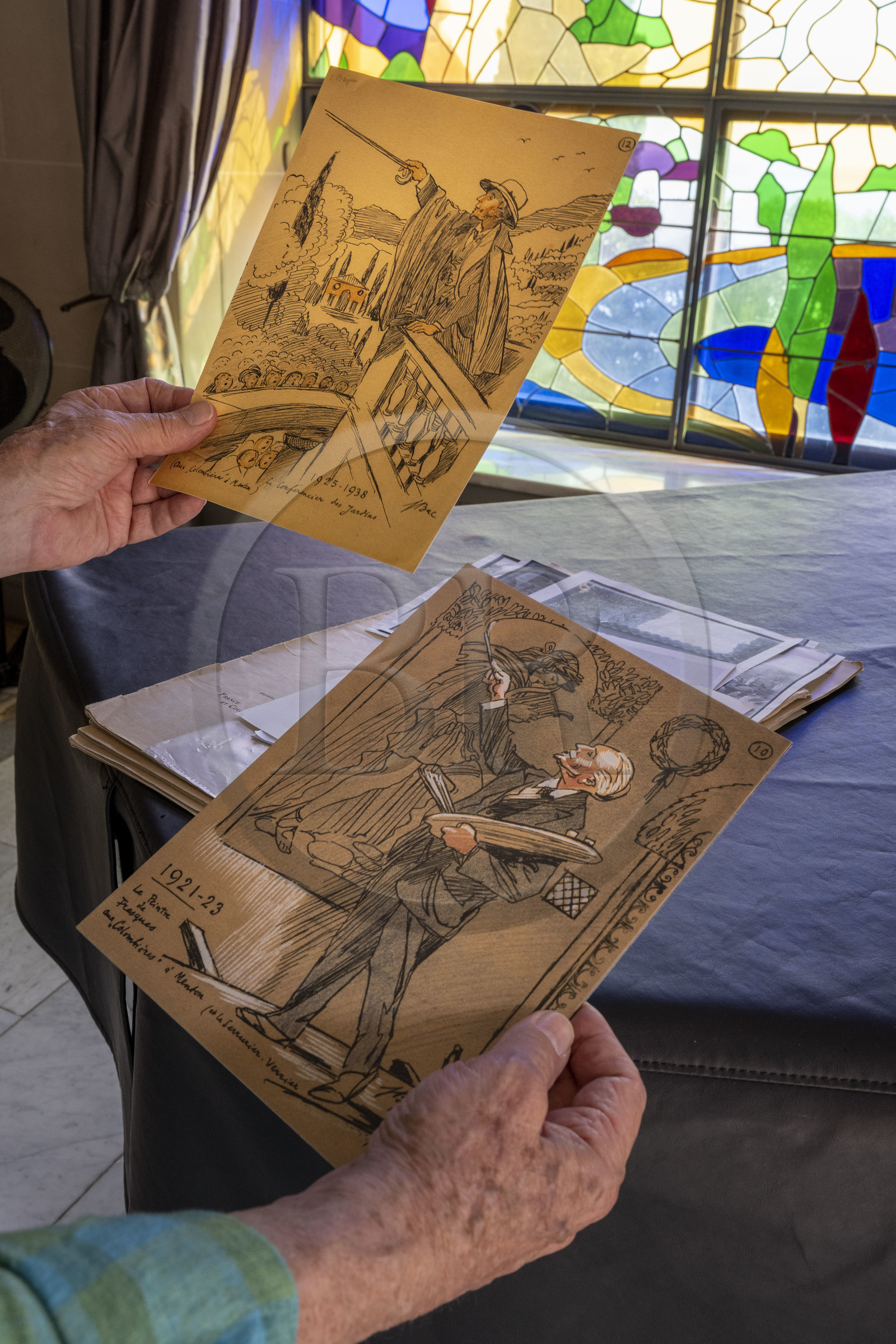 France, Alpes-Maritimes (06), Menton, Domaine des Colombieres, dessins représentant Ferdinand Bac qui a conçu et créé en grande partie le domaine