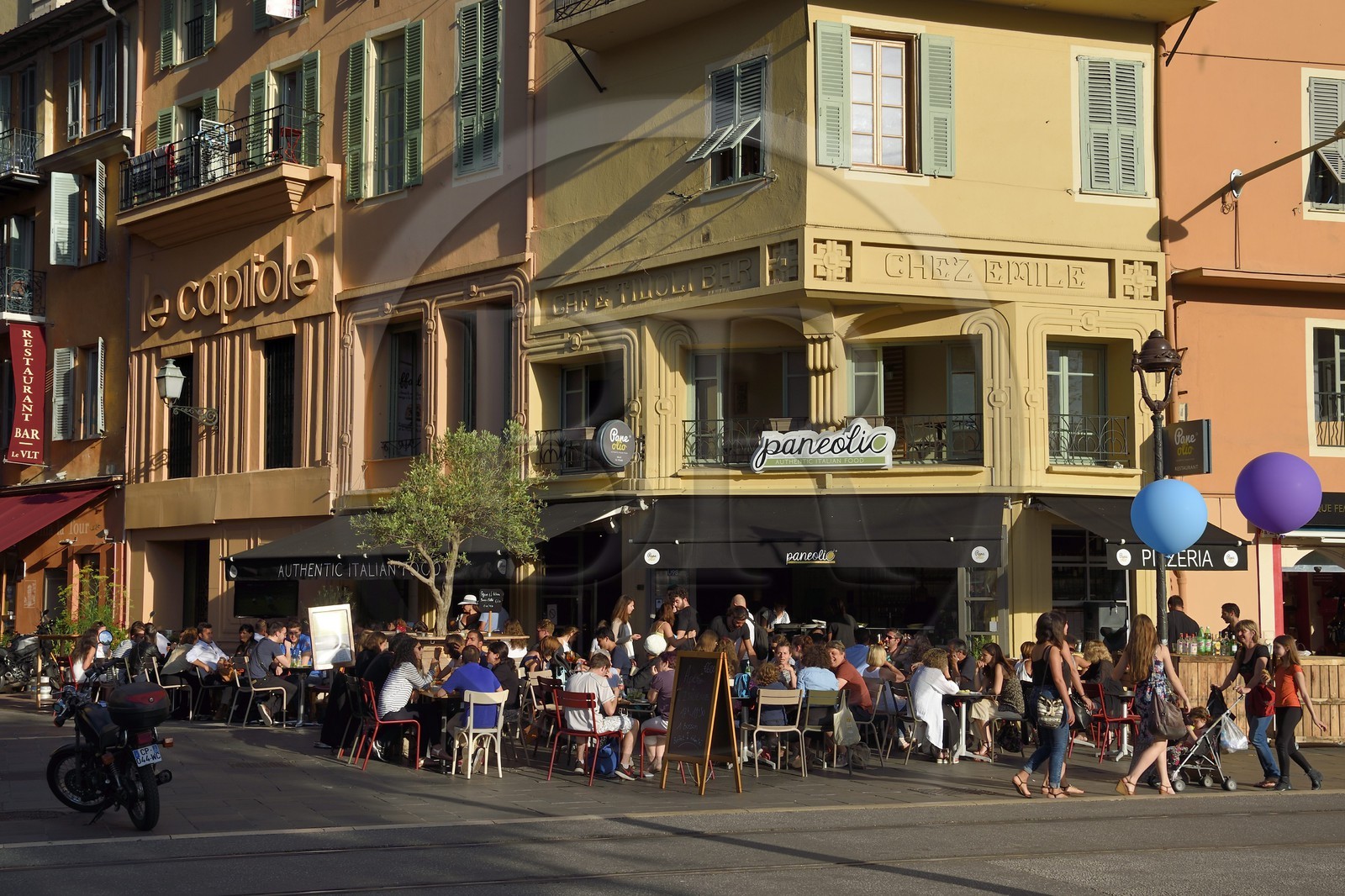 France, Alpes-Maritimes, Nice, old town, former Le Capitole movie theater and the Café Tivoli Bar of Art deco style at the corner of Boulevard Jean Jaures and Rue de la Tour