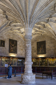 Portugal, Lisbon, Belem, Hieronymites Monastery (Mosteiro dos Jeronimos), listed as World Heritage by UNESCO, Santa Maria church, la sacristie recouverte de voutes à liernes et tiercerons