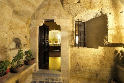 Turquie, Anatolie Centrale, province de Nevsehir, Cappadoce classée Patrimoine Mondial de l'UNESCO, Ürgüp, hôtel de luxe Yunak Evleri dans les anciennes maisons troglodytiques