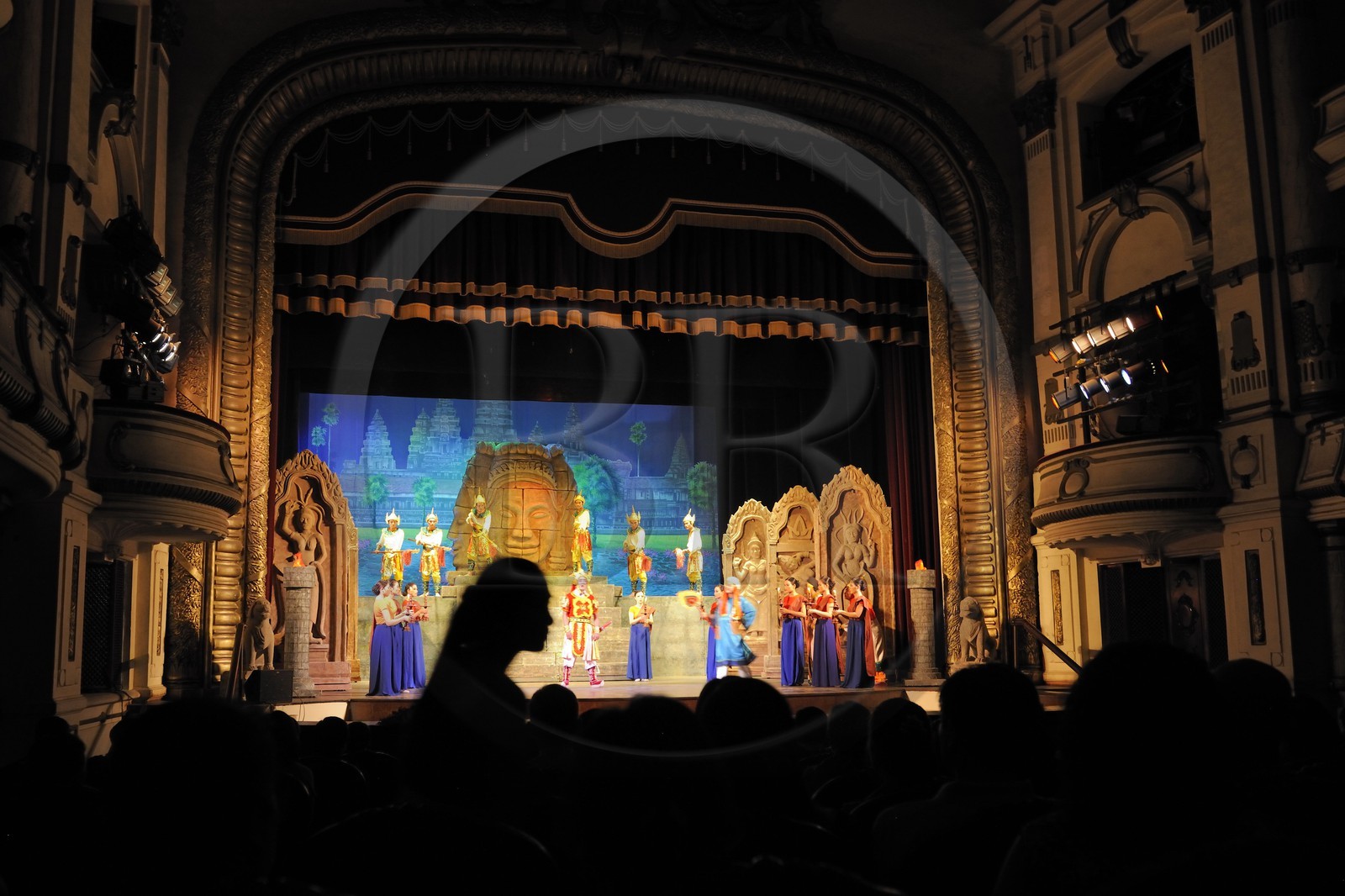 Vietnam, Hanoï, l'opéra de 1911, représentation de Sita opéra traditionnel vietnamien