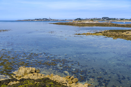 France, Finistère (29), Iles du Ponant, Ile de Batz vu depuis Roscoff