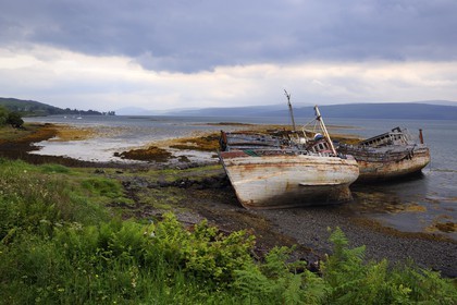 Royaume-Uni, Ecosse, Highland, Hébrides intérieures, Ile de Mull, épaves de bateau dans le Sound of Mull à Salen