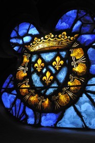 France, Paris (75), ile de la Cité, la Sainte Chapelle, la Chapelle Haute, détail d'un vitrail de la rosace