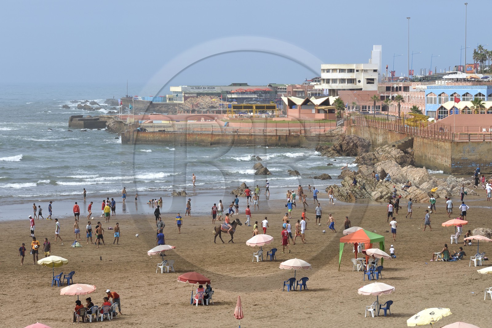 Maroc, Casablanca, plage publique du quartier de Ain Diab