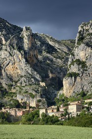 France, Alpes-de-Haute-Provence (04), Parc Naturel Régional du Verdon, Moustiers-Sainte-Marie, labellisé Les Plus Beaux Villages de France