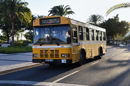 Portugal, Ile de Madère, Funchal, transport en bus