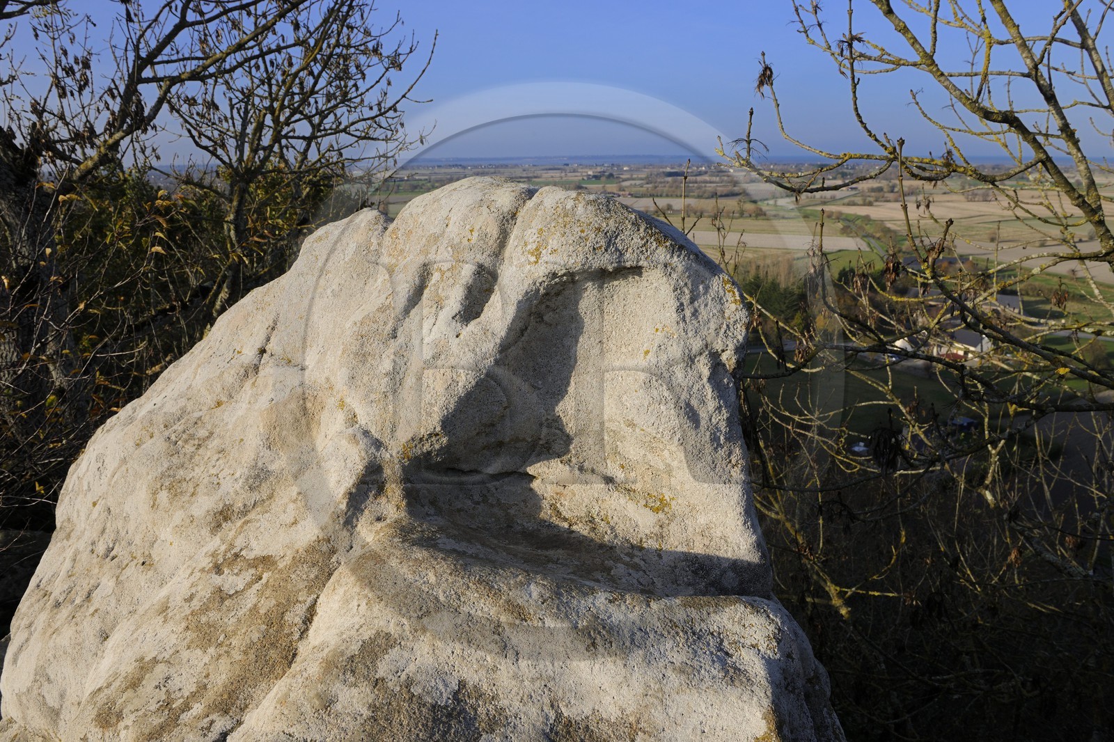 France, Ille-et-Vilaine (35), Baie du Mont-Saint-Michel, le Mont Dol, le Rocher du Diable avec l'empreinte du pied de l'Archange Saint-Michel