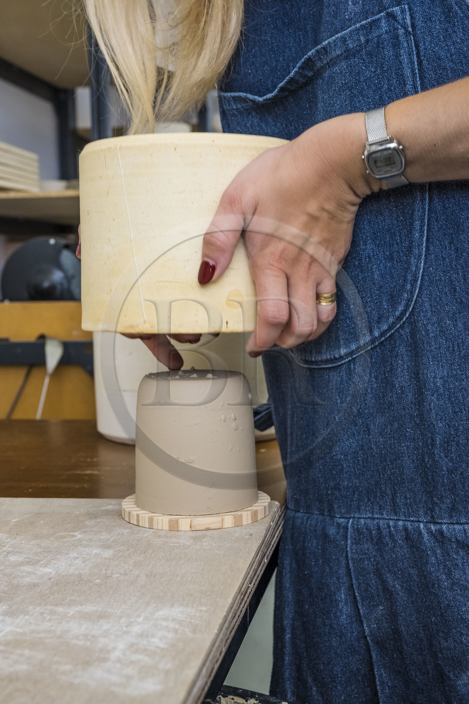 France, Alpes-Maritimes, Vallauris, ceramist Maureen Stengel-Guillot from the MSG Céramique workshop