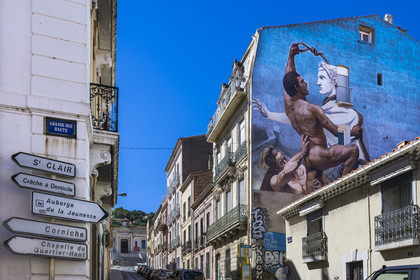 France, Hérault (34), Sète, le Quartier Haut, fresque murale qui fait parti du MACO - Musée à ciel ouvert, Le Sac de Rome par l'artiste Andrea Ravo Mattoni