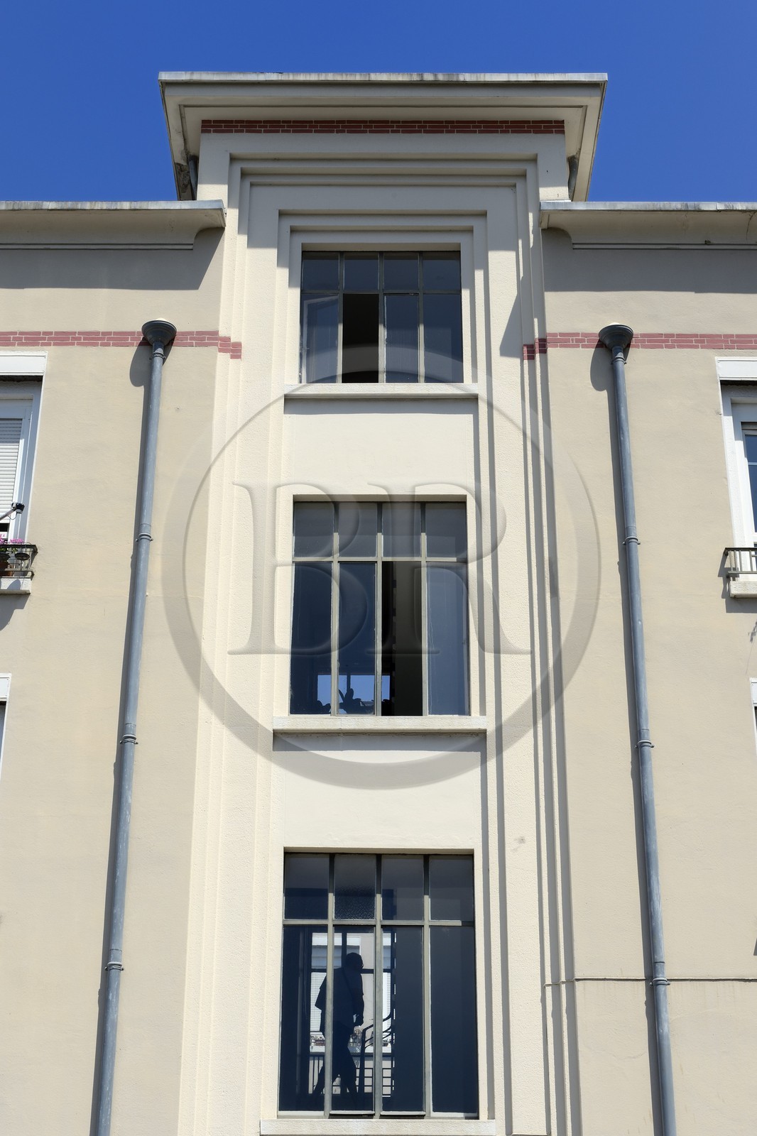 France, Rhône (69), Lyon, le musée urbain Tony-Garnier dans le quartier populaire des États-Unis, premier immeuble réalisé par Tony Garnier