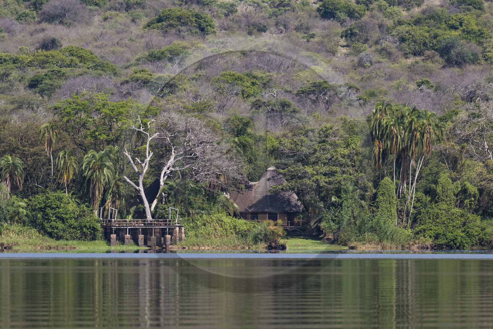 Rwanda, Parc national de l'Akagera, Ruzizi Tented Lodge en bordure du lac Ihema, le batiment principal