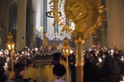 France, Meurthe-et-Moselle, Saint Nicolas de Port, Basilica of Saint Nicolas, torchlight procession which has been celebrated since 1245 on the occasion of Saint Nicholas, the relic of Saint Nicolas blessing dexter (according to tradition it is the bones of a joint of the right hand of the bishop) that is kept in a reliquary arm of the late 19th century in silver, gold, enamel and diamonds