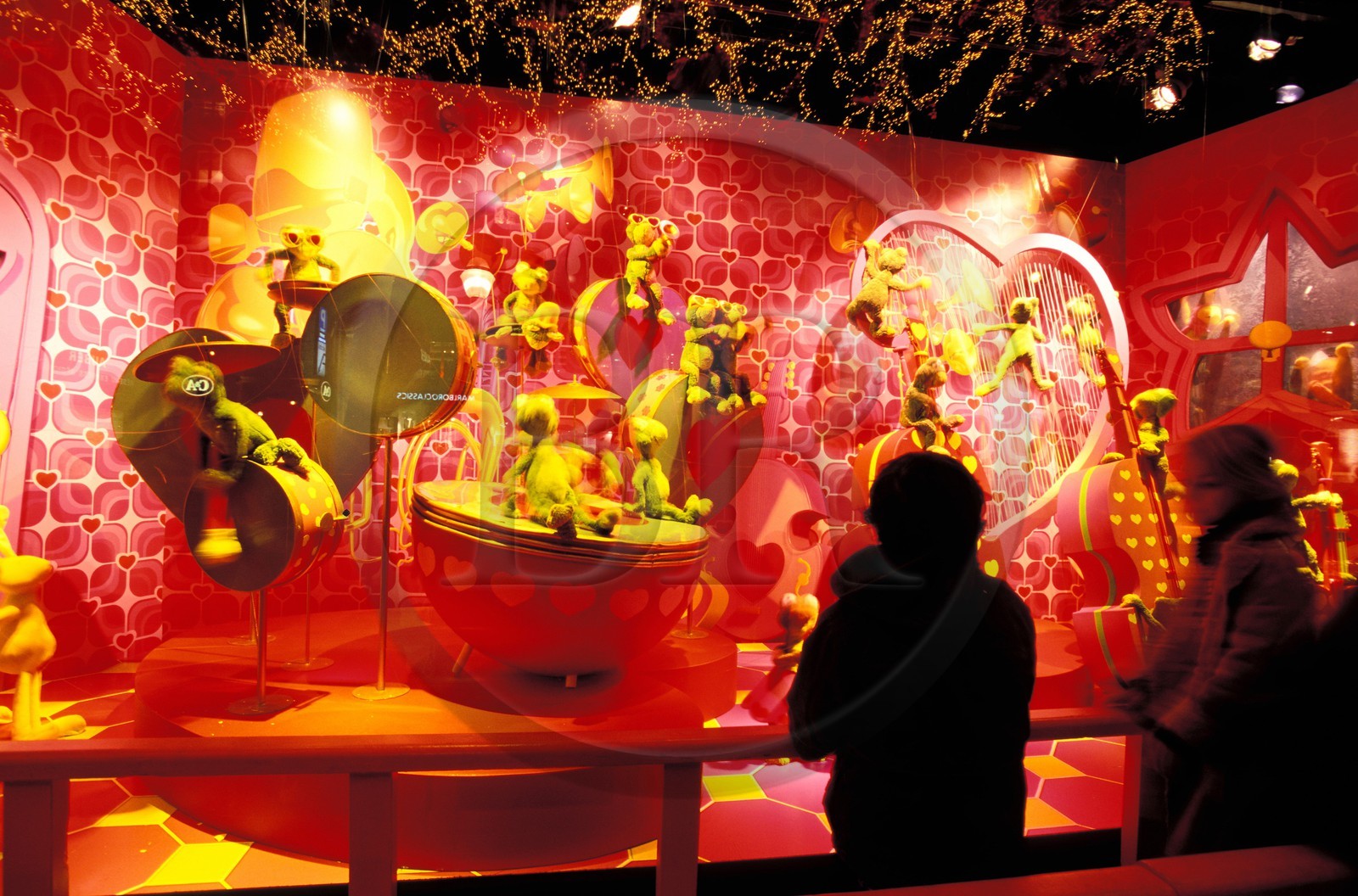 France, Paris (75), grands magasins du boulevard Haussmann, le vitrine de Noël du magasin Le Printemps