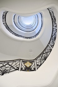 France, Alpes-Maritimes (06), Cannes, le palace du Martinez sur le boulevard de la Croisette, l'escalier
