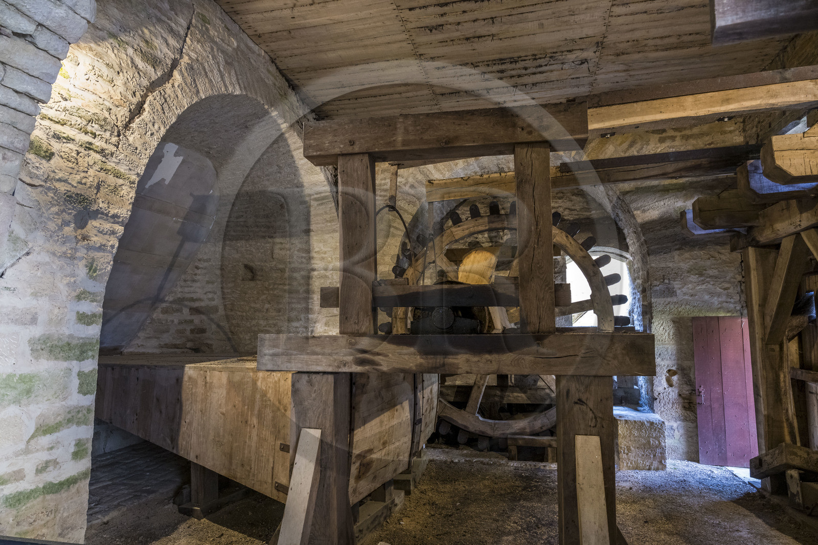 France, Côte-d'Or (21), Buffon, la Grande Forge de Buffon fondée par Georges-Louis Leclerc de Buffon en 1768, un des soufflet en bois de la forge