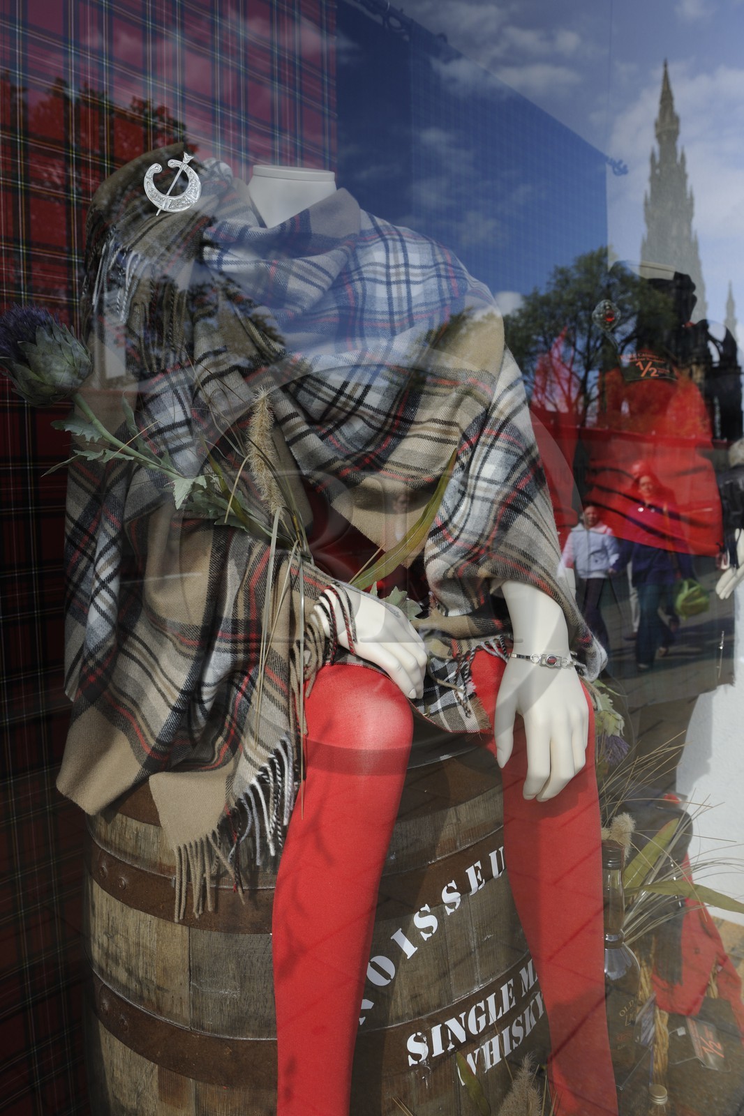 Royaume-Uni, Ecosse, Edimbourg, boutique de kilt et cachemire sur Princes street