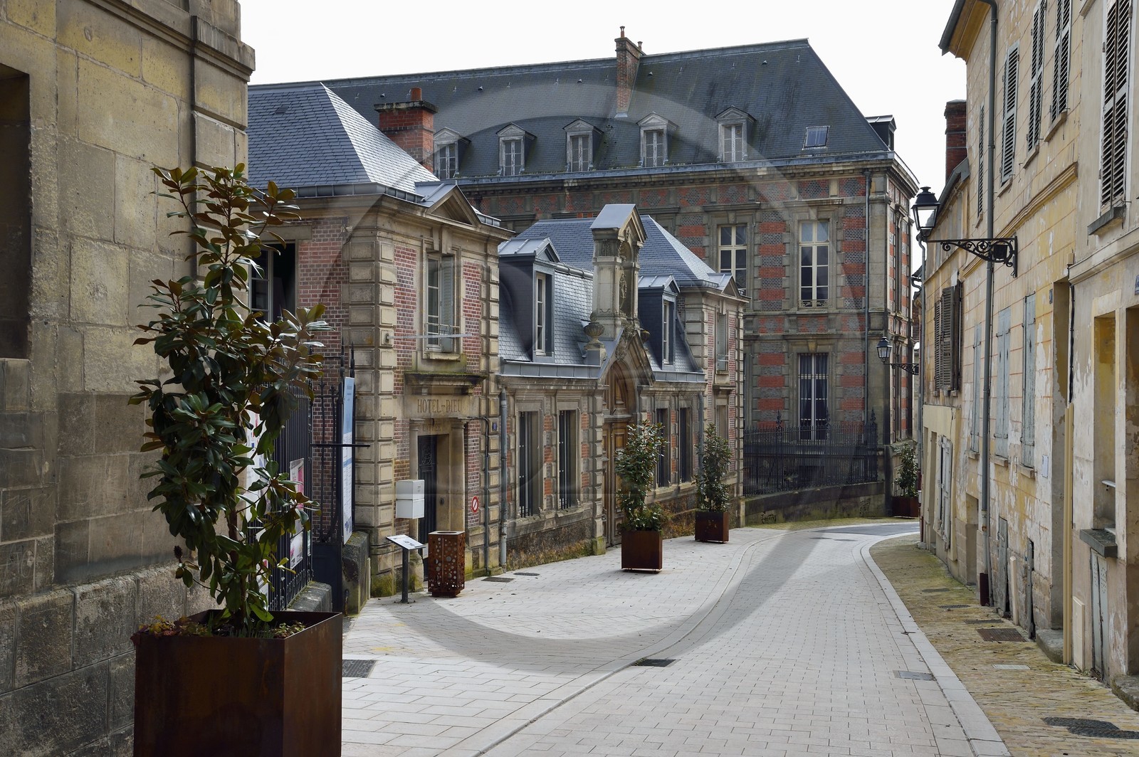 France, Aisne (02), Château-Thierry, l'Hotel-Dieu rue du Chateau