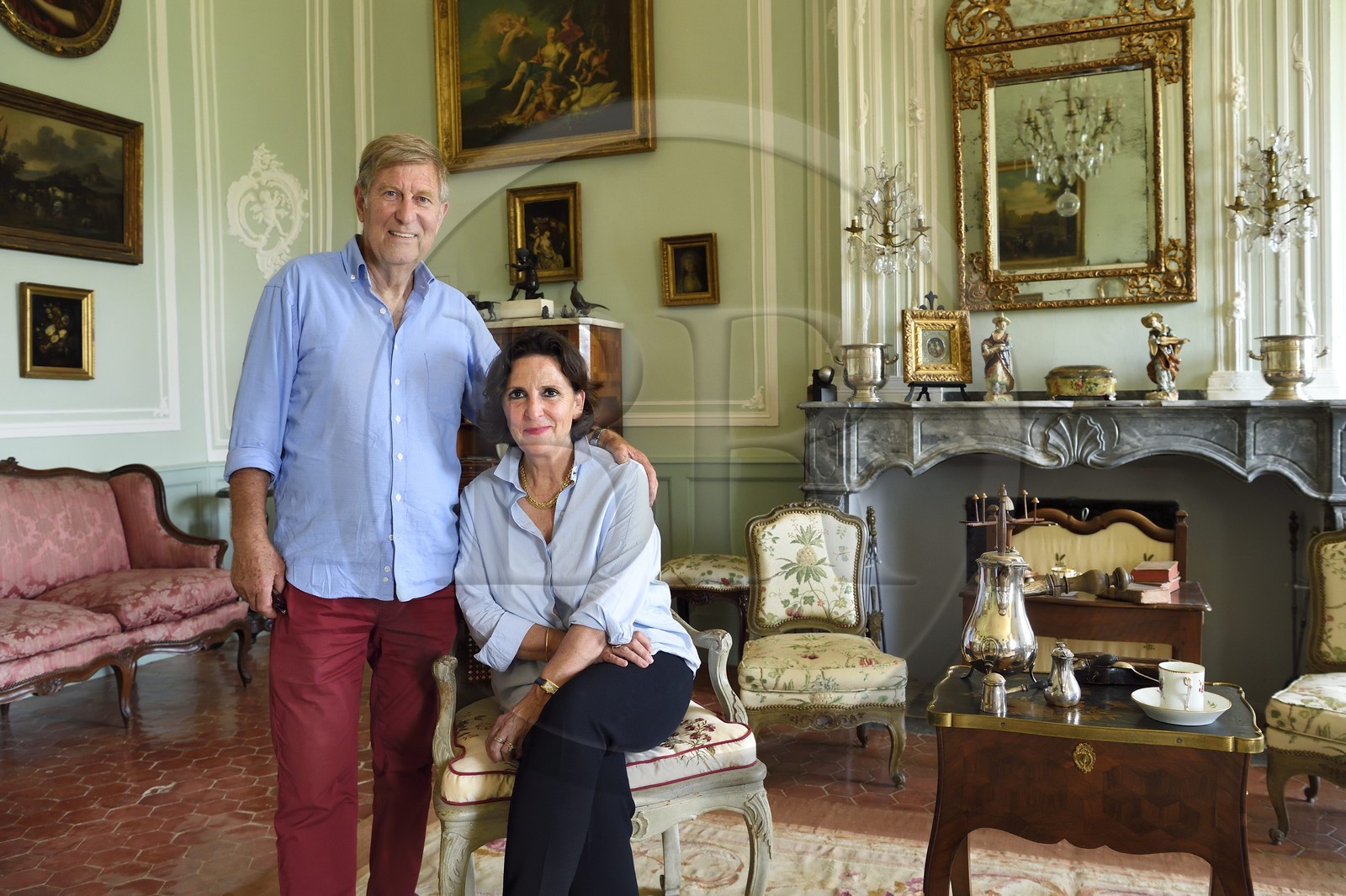 France, Vaucluse (84), Parc Naturel Regional du Luberon, Ansouis, labellisé Les Plus Beaux Villages de France, le chateau d'Ansouis, appartement d'apparat du XVIIè siècle, les propriétaires Gérard et Frédérique Rousset-Rouvière
