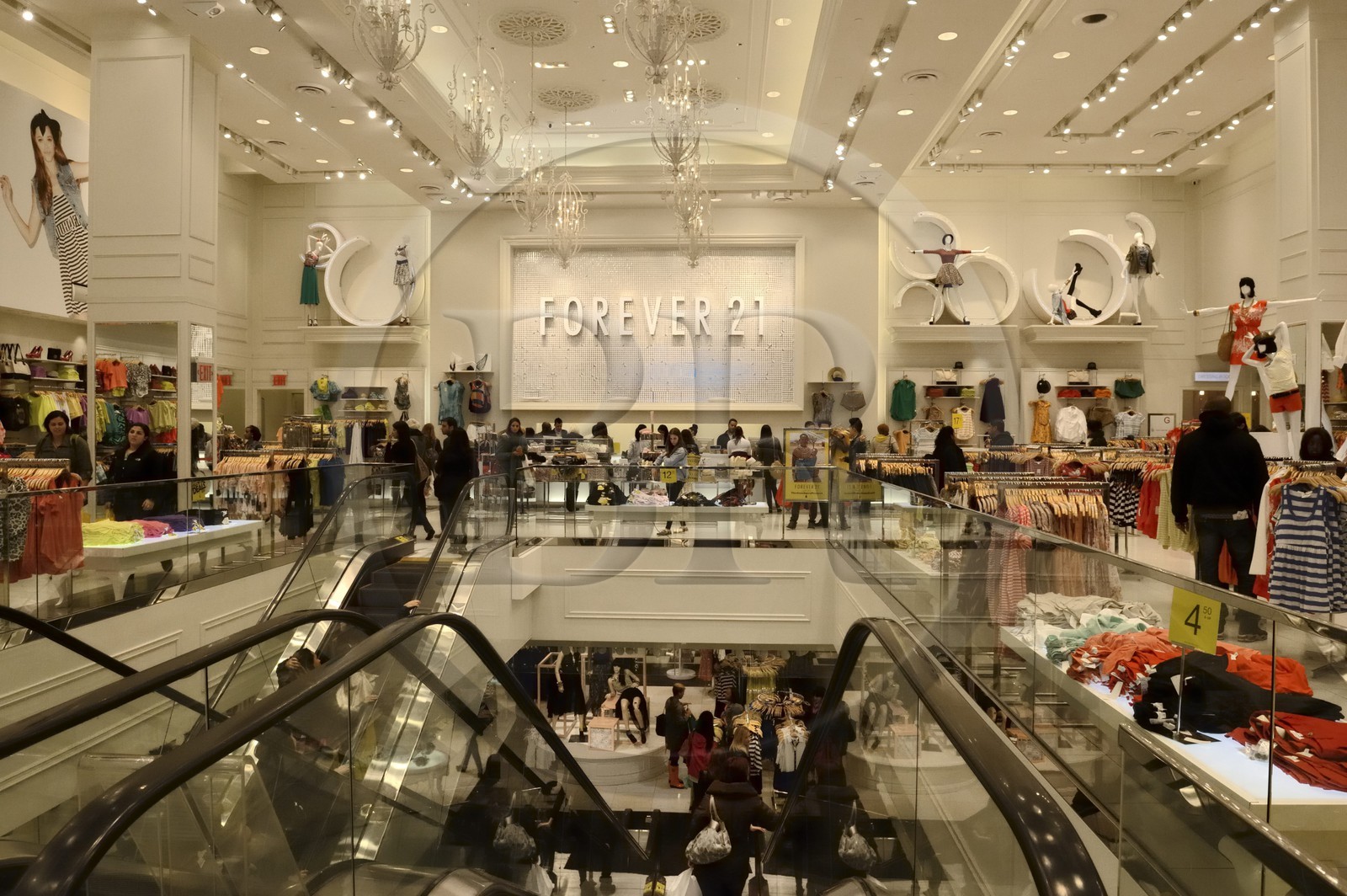 Etats-Unis, New York, Manhattan, Midtown, Times Square, magasin Forever 21